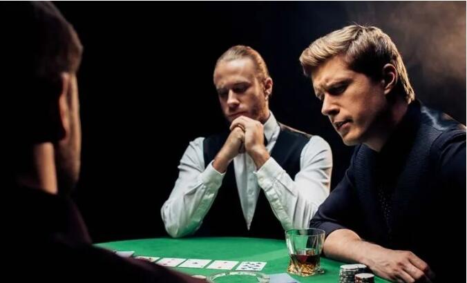 【PokerStars】了解单挑扑克中的预期投资回报率和胜率